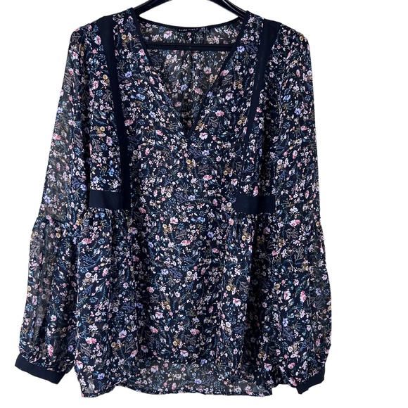 Black Tape women’s lightweight floral blouse size large - Picture 1 of 9
